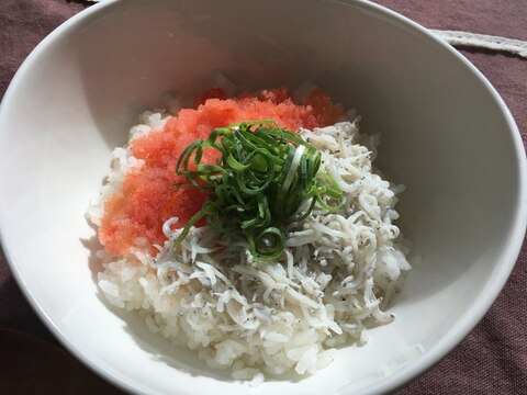 釜揚げしらす明太子ねぎの3色丼♡